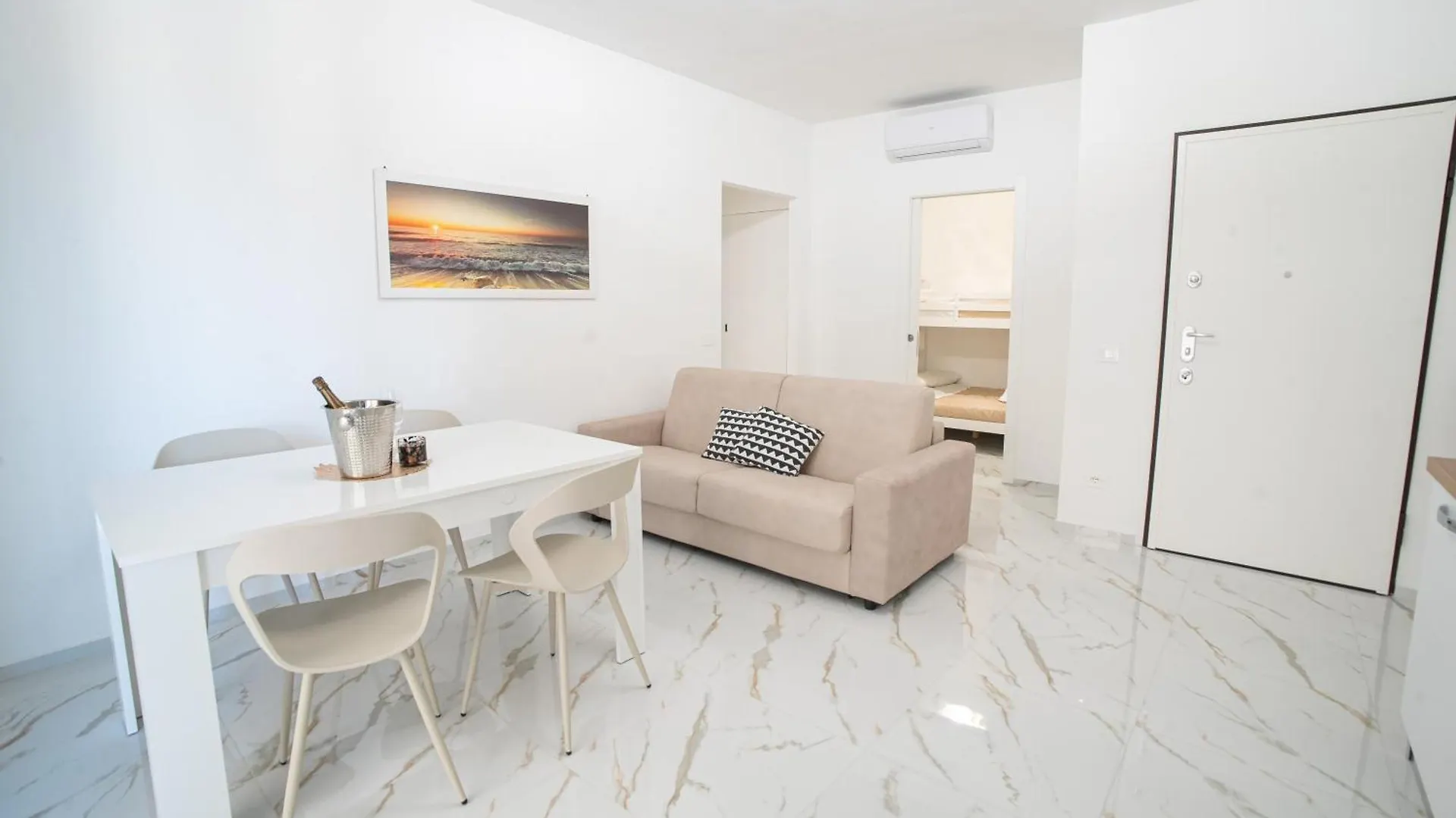 The Siva Apartments - Via Volta, 165 Sanremo