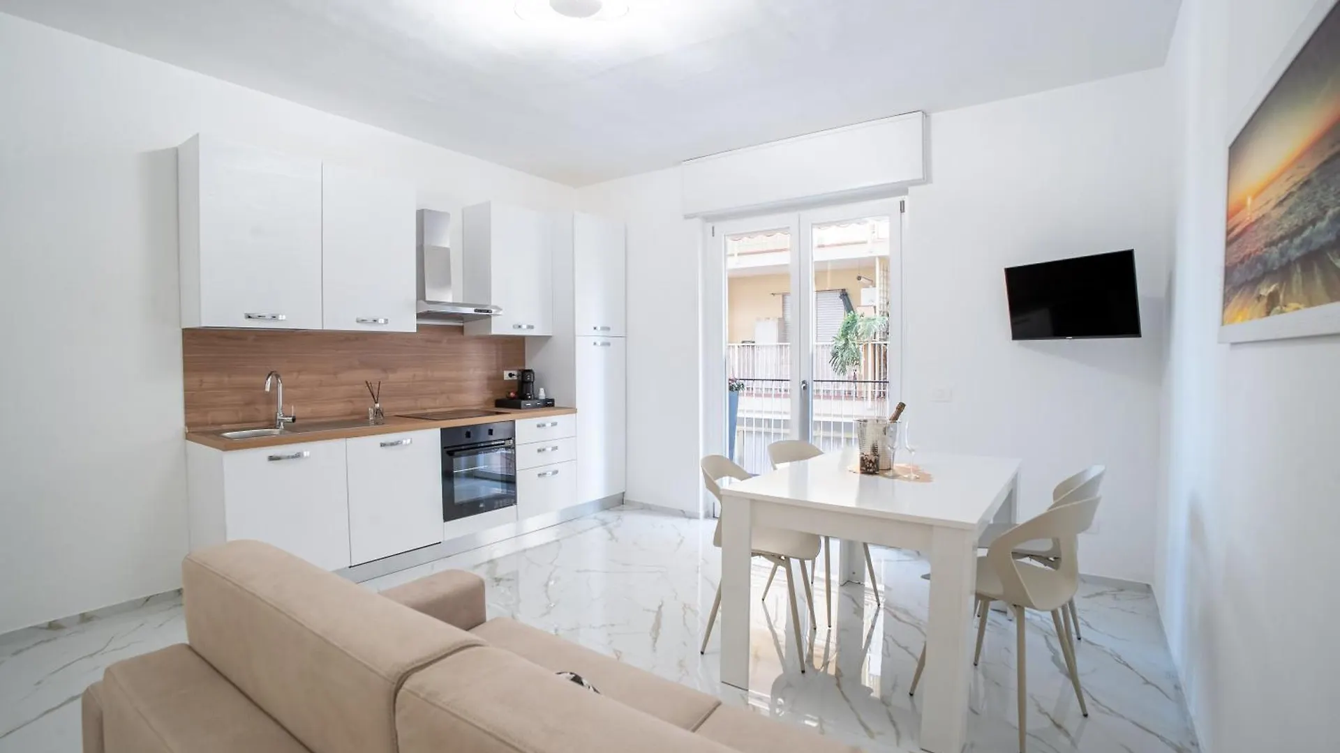 The Siva Apartments - Via Volta, 165 Sanremo